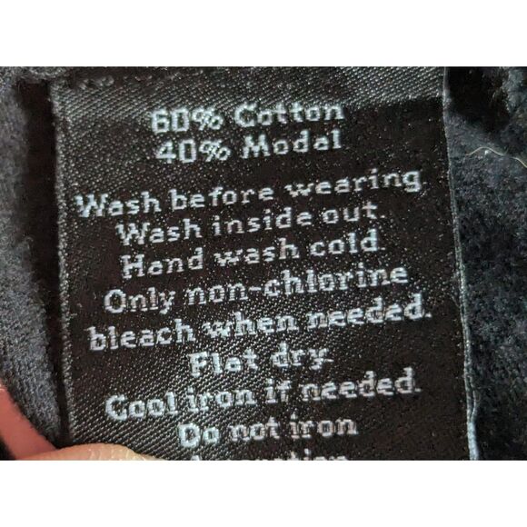 Rock & Republic M Black Floral Cross Graphic Tee - Picture 4 of 6